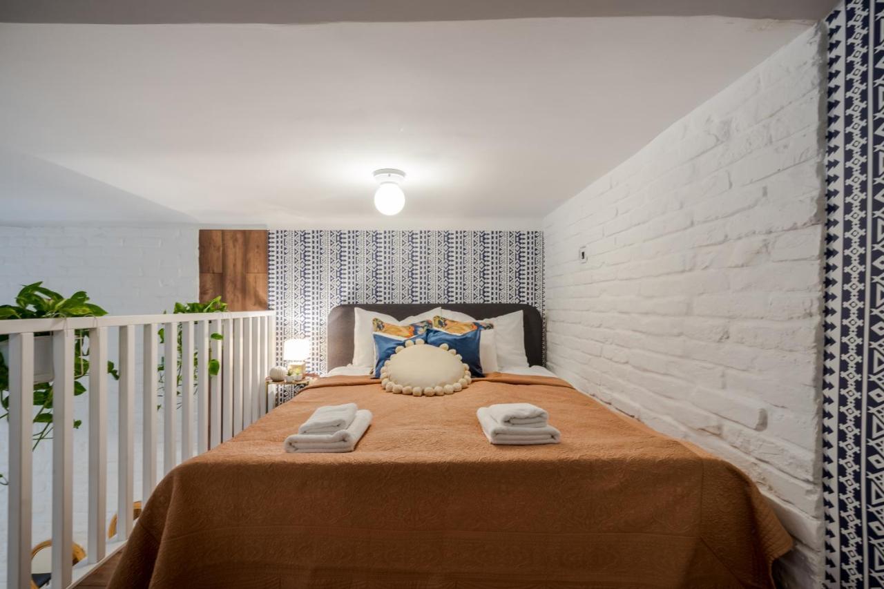 Colorful Designer Home In The Heart Of Budapest Luaran gambar