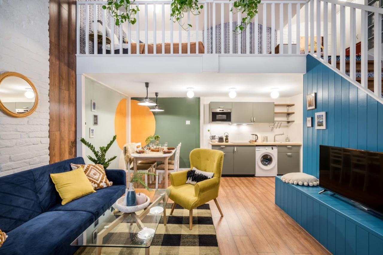 Colorful Designer Home In The Heart Of Budapest Luaran gambar