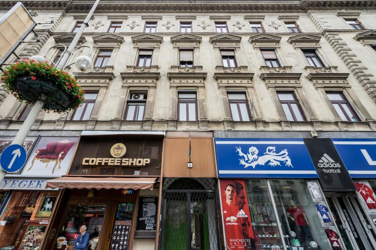 Colorful Designer Home In The Heart Of Budapest Luaran gambar
